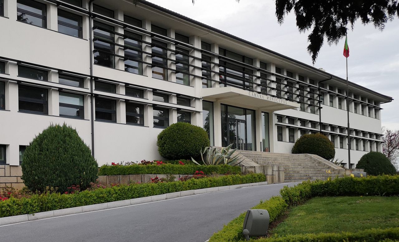 Câmara de Bragança anula venda de terreno a hospital privado