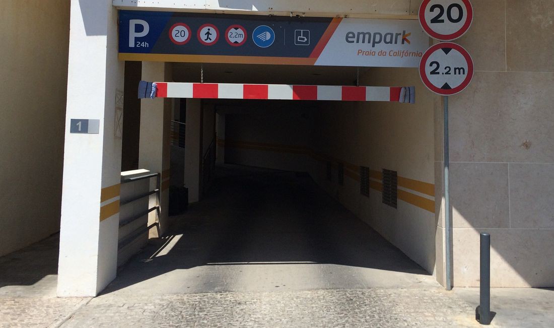 Empark mantém direito a construir estacionamento em Chaves