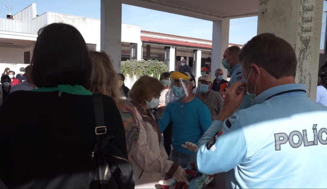 Aglomerado de pessoas no mercado de Chaves obrigou a ação da PSP