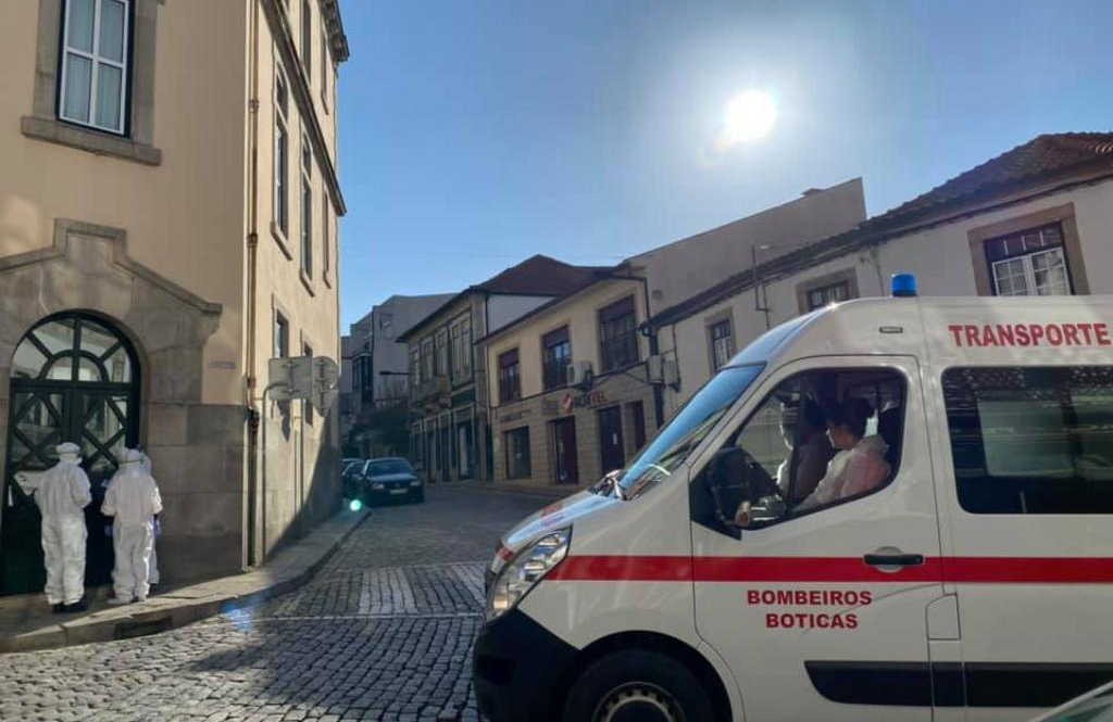 Idosos de lar de Vila Real transferidos hoje para hospitais de Braga e Porto