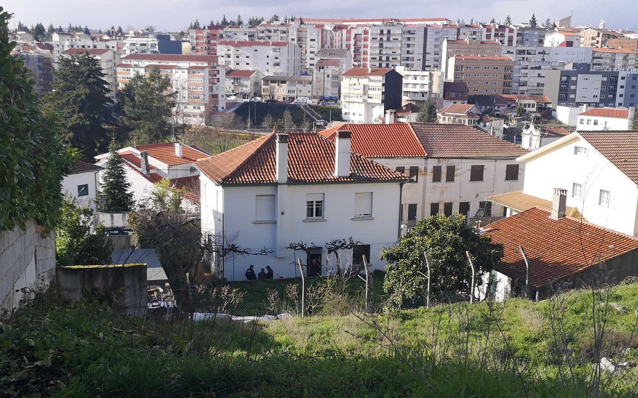 Idosa encontrada carbonizada em casa sem indícios de fogo