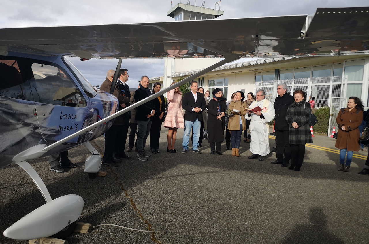 Graça Morais doa quadro de 20 mil euros para salvar festival aéreo