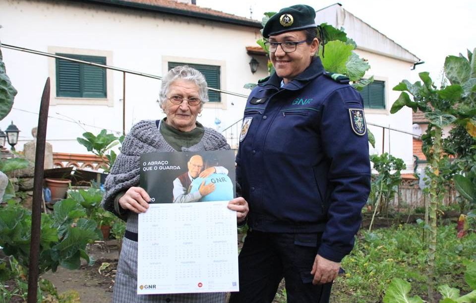 Prisão preventiva para três suspeitos de roubos por esticão