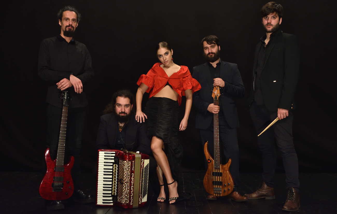 Yvette Band lança o segundo single "Praça da Sé"