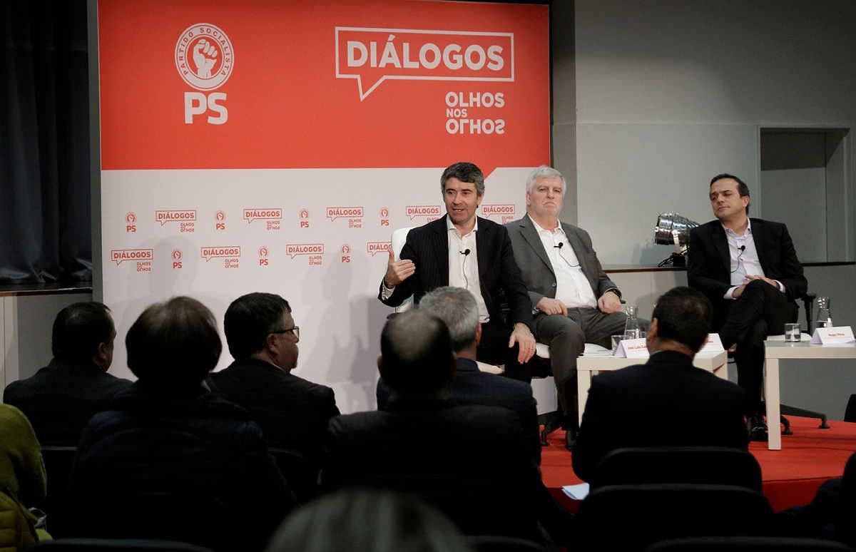 PS rejeita críticas de Rio sobre modelo económico seguido pelo Governo