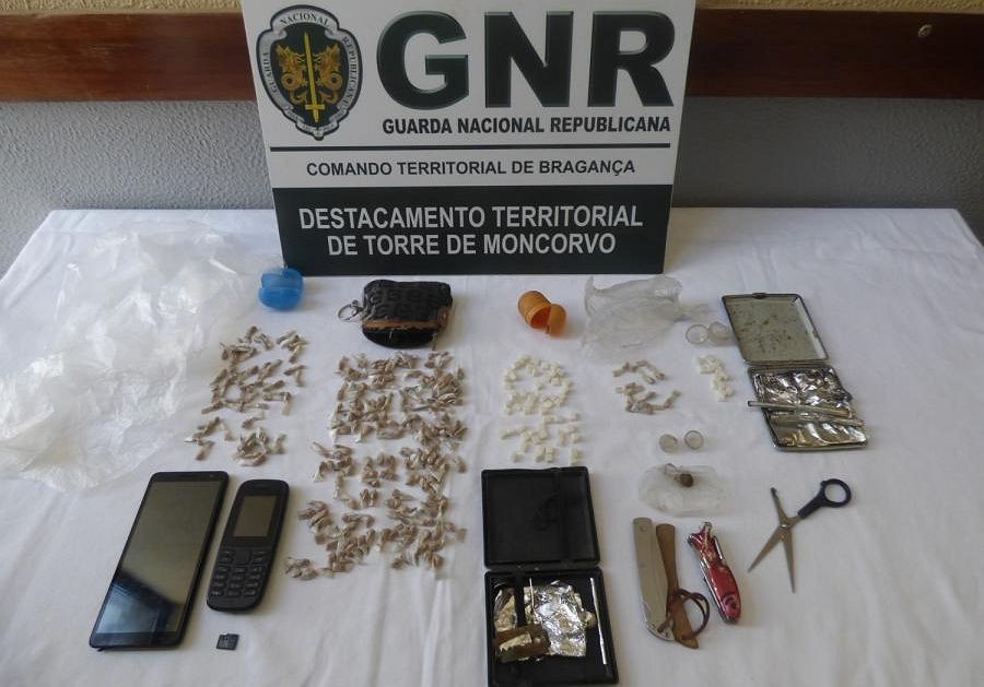 GNR deteve dois homens pela posse de 470 doses de heroína e cocaína