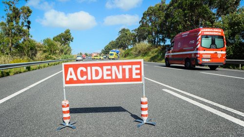 A24 cortada entre Lamego e Régua devido a despiste de camião