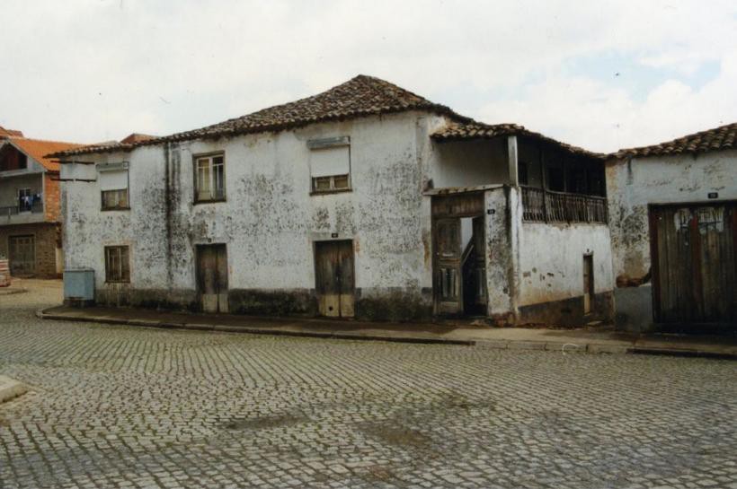 Alfândega da Fé repete concurso para reconstrução da Casa do Adro