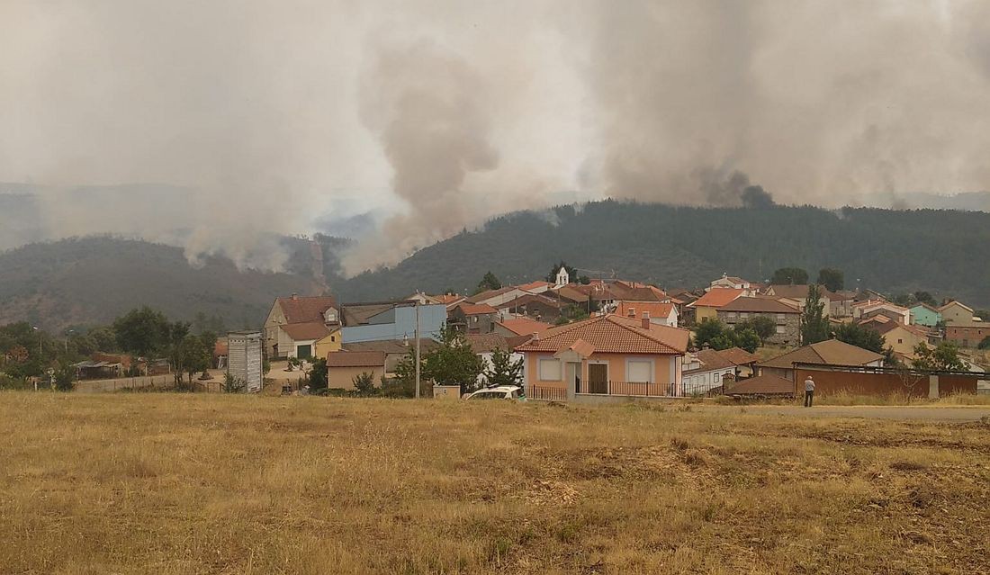 Evacuadas 14 pessoas da aldeia da Petisqueira para um lugar seguro