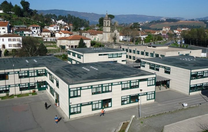 Obras na escola de Mondim de Basto avançam depois de anos de reivindicação