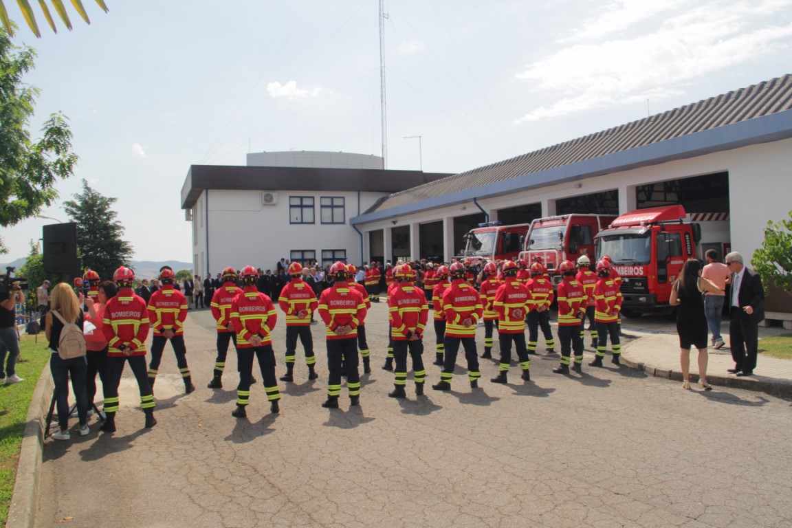 Câmara de Bragança atribuiu apoios a bombeiros sem critérios e sem controlo