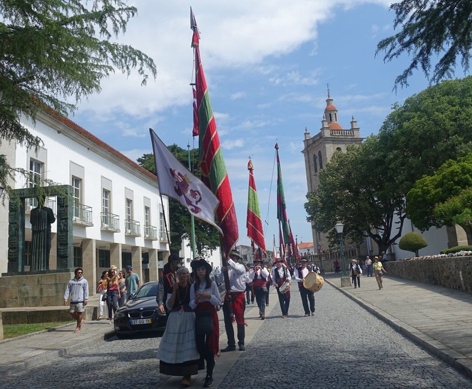 Mil pessoas esperadas no desfile de pendões ibéricos de Miranda do Douro