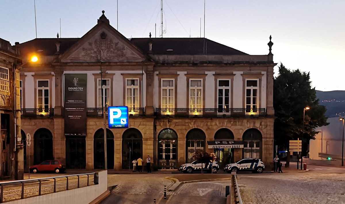 Dois feridos com arma branca e um detido após agressão em Vila Real