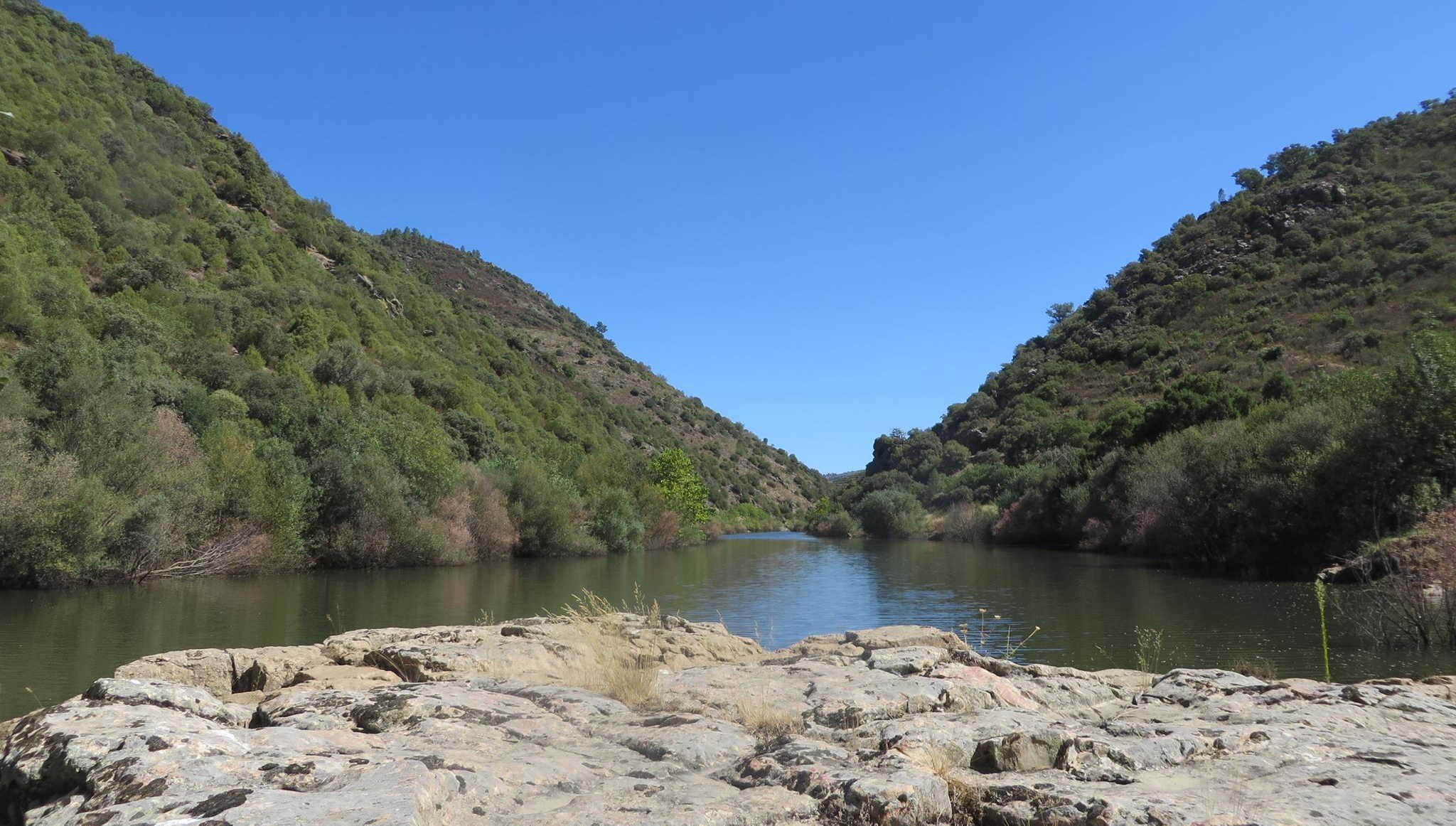 Autoridades procuram mulher desaparecida no rio Tua no Vieiro