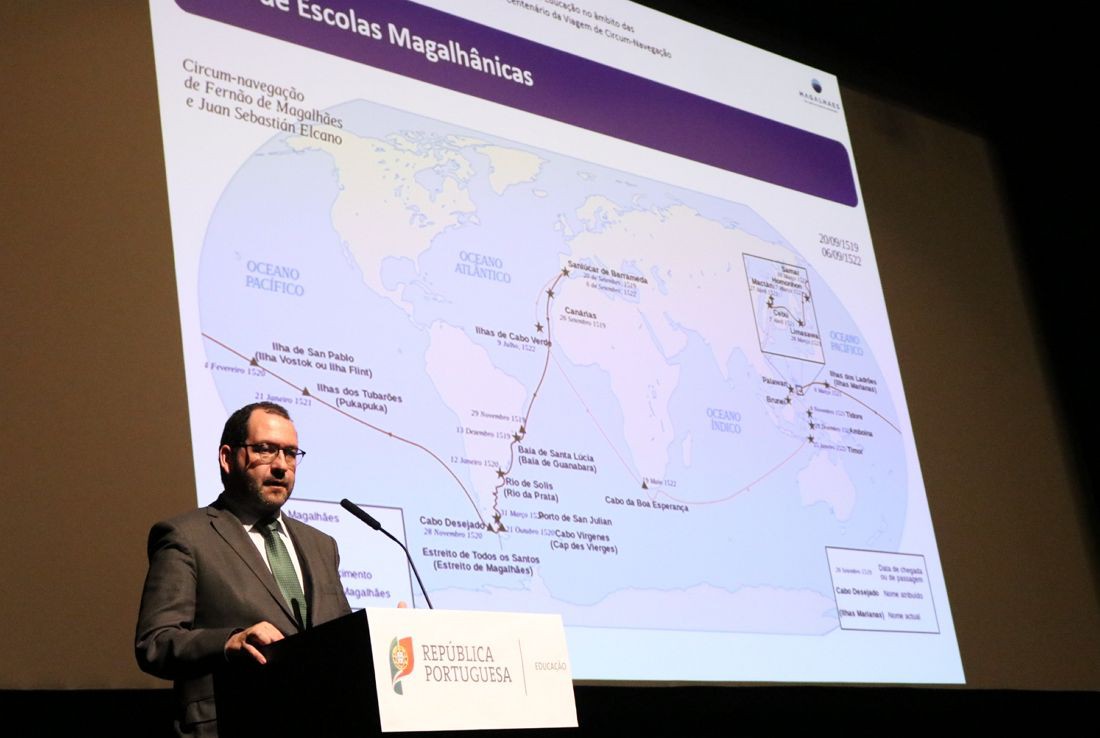 Ministério da Educação quer criar rede mundial de "escolas magalhânicas"