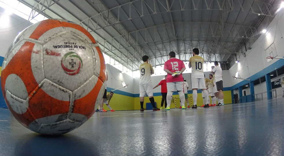 Padres de Vila Real jogam futsal nas escolas para despertarem vocações