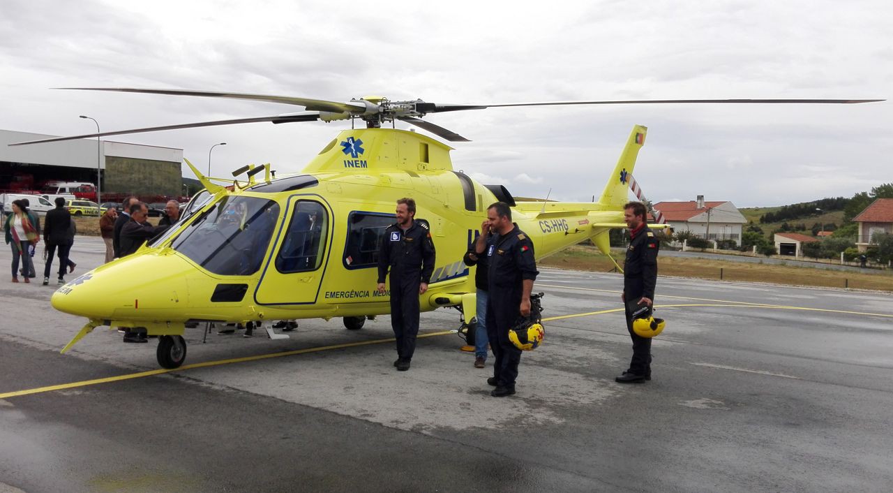 Helicóptero do INEM com quatro pessoas a bordo desapareceu na zona de Valongo