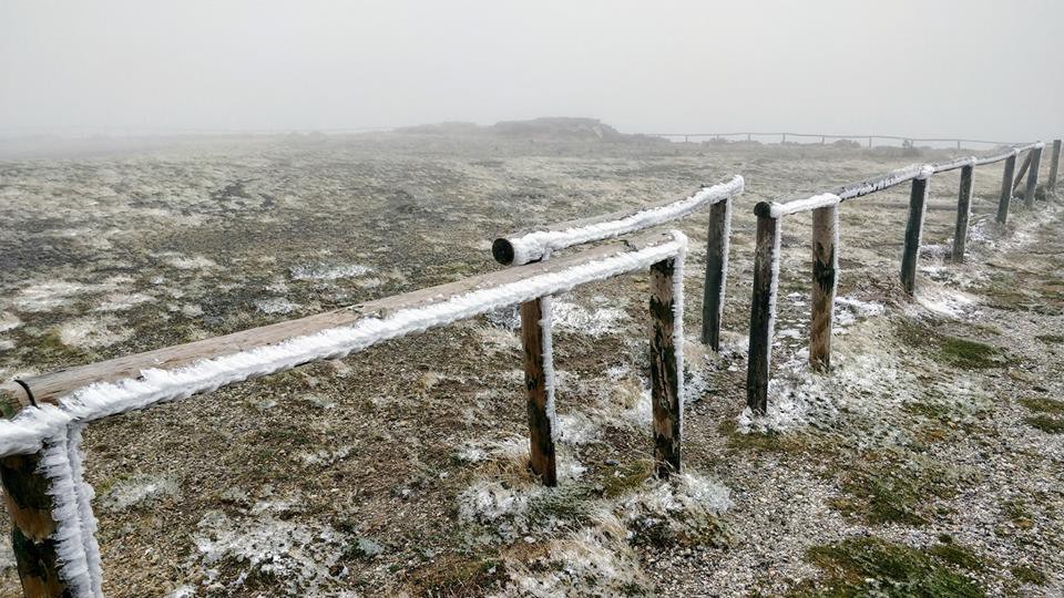 Três jovens perdidos na serra do Gerês devido a forte nevão