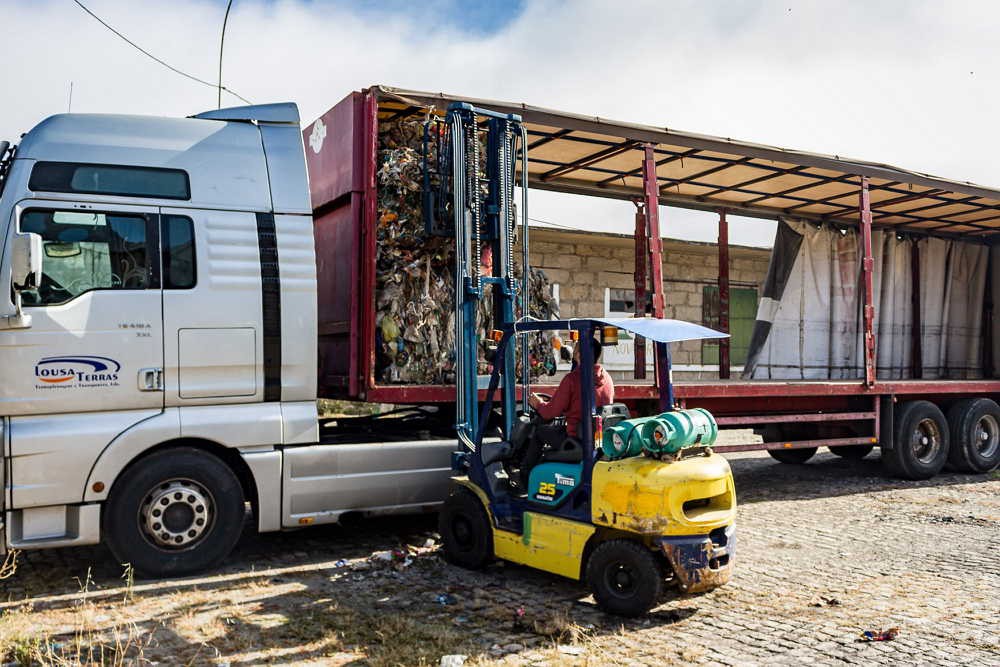 Começou a remoção dos resíduos do Cachão em Mirandela