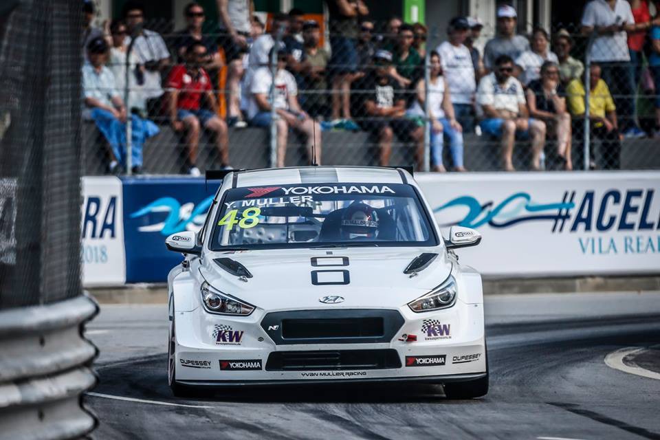 Yvan Muller venceu primeira corrida em Vila Real e assumiu a liderança do WTCR