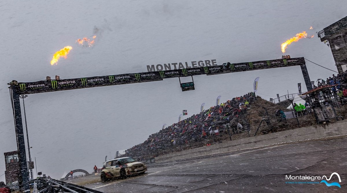  Kristoffersson feliz por bater na neve Loeb e Solberg no Ralicrosse