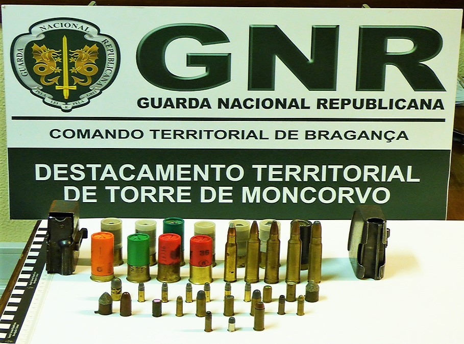 Detido por posse ilegal de munições em Freixo