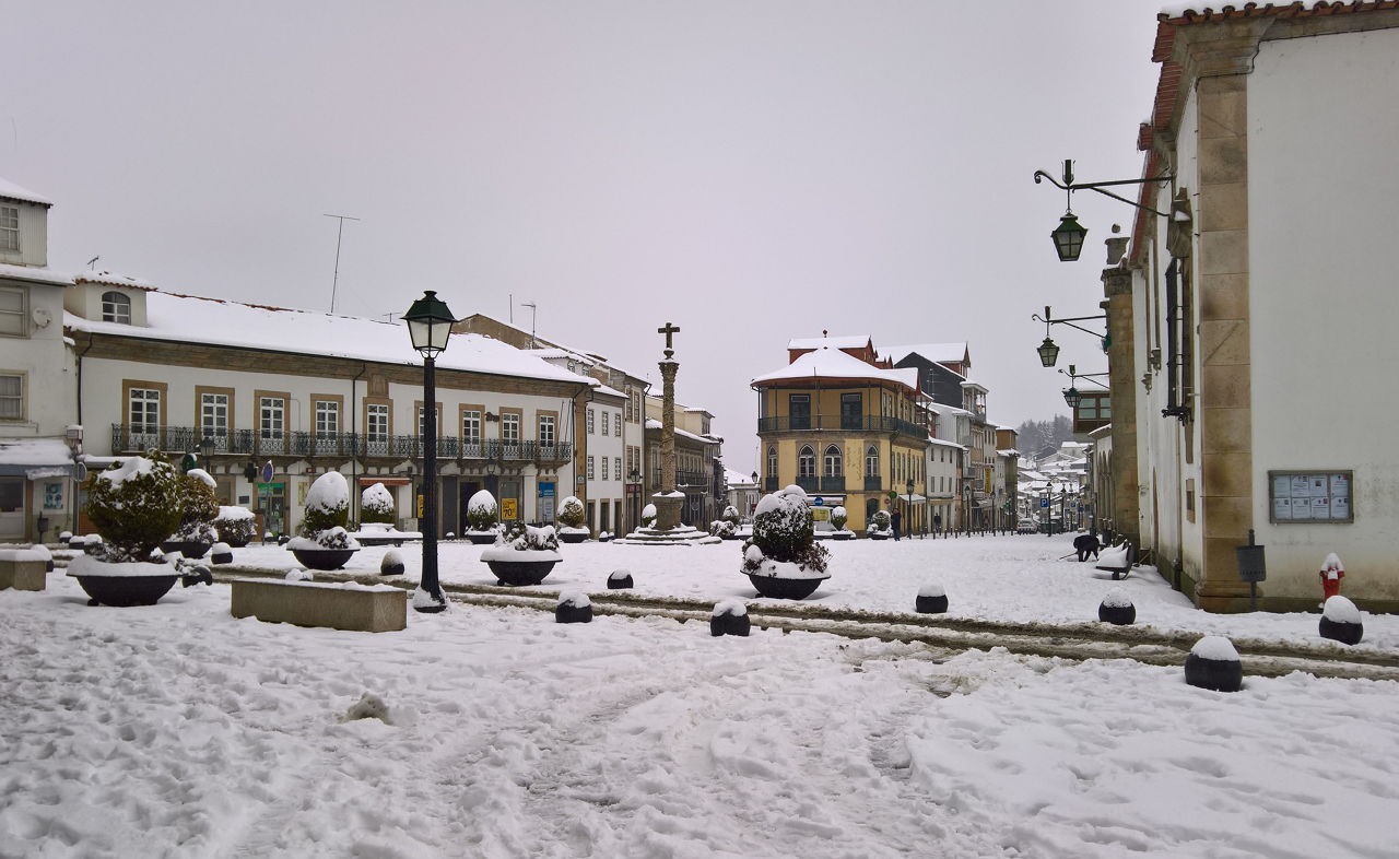 Maior parte das escolas do distrito de Bragança não deverá abrir devido à neve