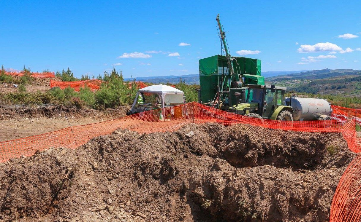 Empresa australiana avalia fábrica de produção de lítio em Montalegre