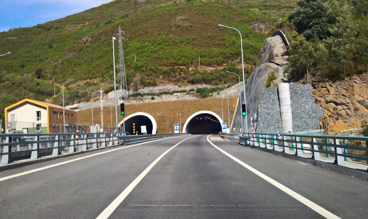 Túnel do Marão com trânsito condicionado para trabalhos de reparação
