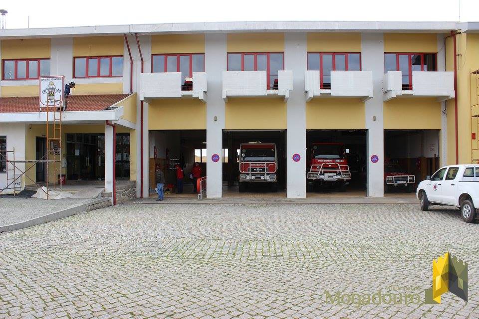 Bombeiros "indignados" com atraso na reparação de ambulância