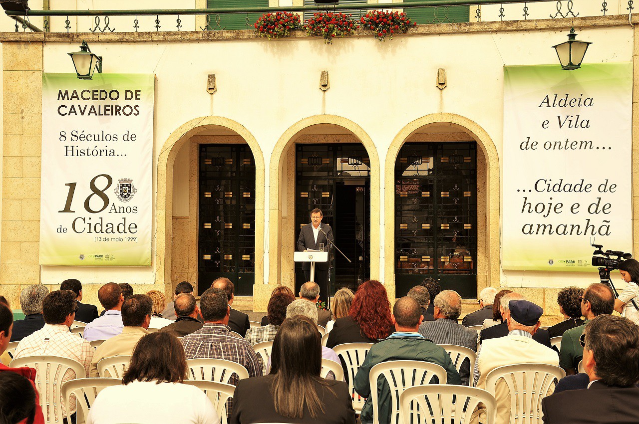 25 de Abril celebrado em Macedo de Cavaleiros 