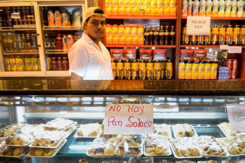 Autoridades ocupam padaria de portugueses em Caracas