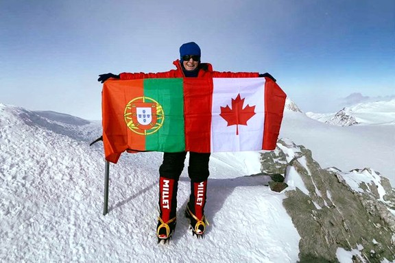 Luso-canadiana Ema Dantas conclui com sucesso escalada dos Sete Cumes do mundo