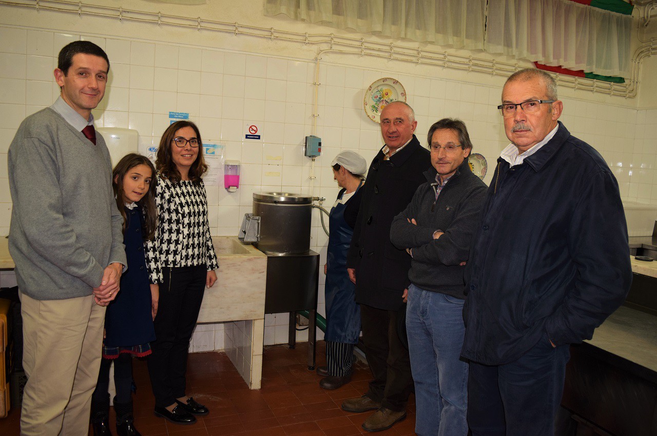 Lions Club de Bragança oferece equipamento ao CEE 