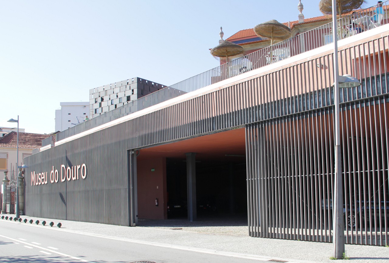 Museu do Douro expõe no Brasil "o melhor" da mais antiga região demarcada