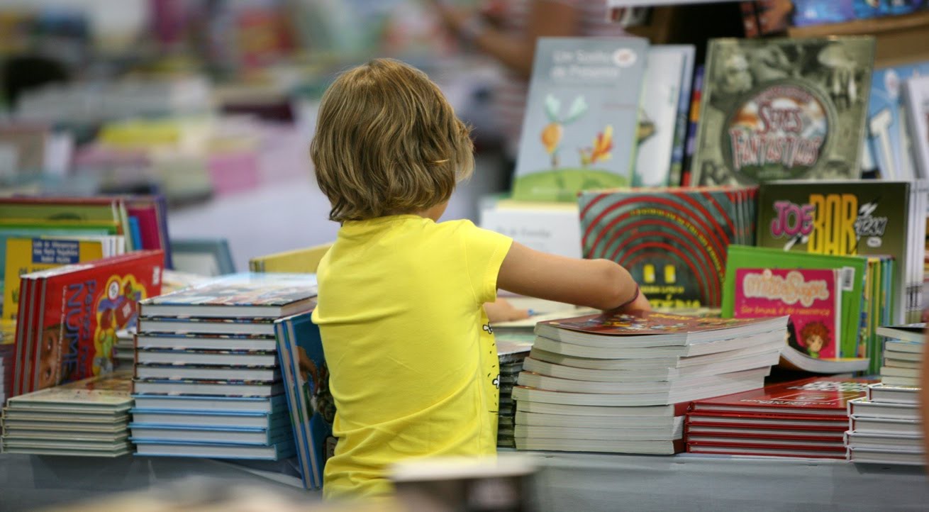 Município de Alijó oferece manuais escolares 