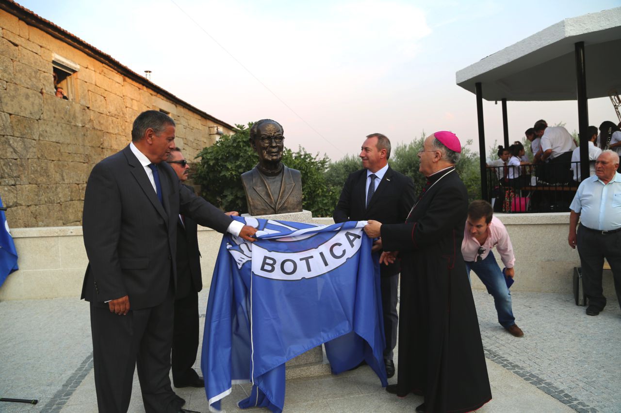 Padre Arnaldo Moura homenageado em Pinho