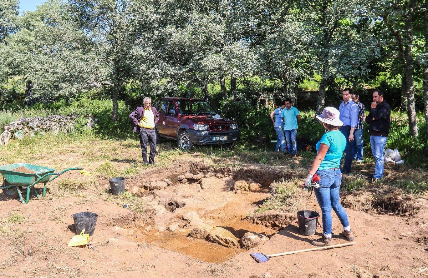 Achado arqueológico romano na aldeia de Sezelhe