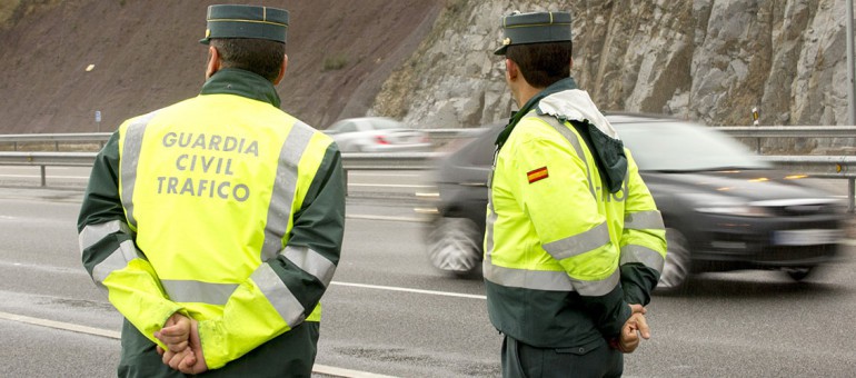 Português ferido gravemente em choque frontal na estrada de Verin