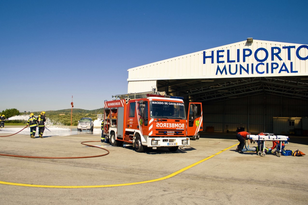 Queda de helicóptero do INEM em Macedo