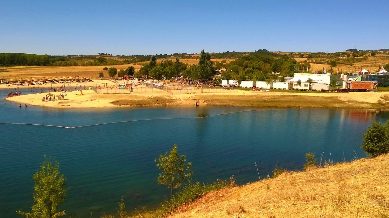 Duas bandeiras azuis para a Albufeira do Azibo