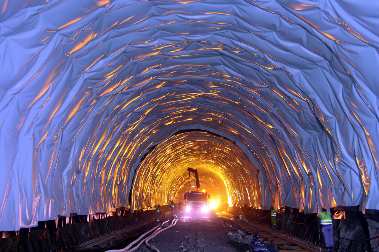 Túnel do Marão na montagem dos sistemas de segurança