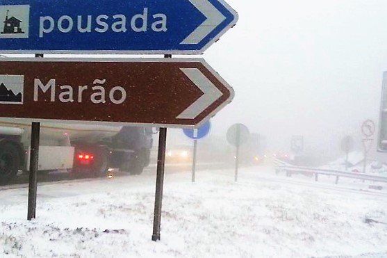 Trânsito condicionado no Alto de Espinho