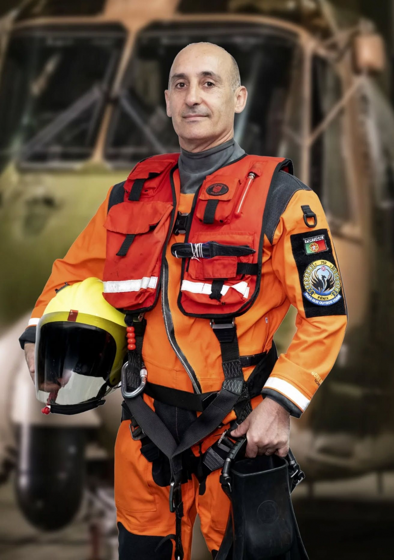Sargento-chefe Casimiro, 3.000 horas de voo a salvar vidas a bordo dos Merlin